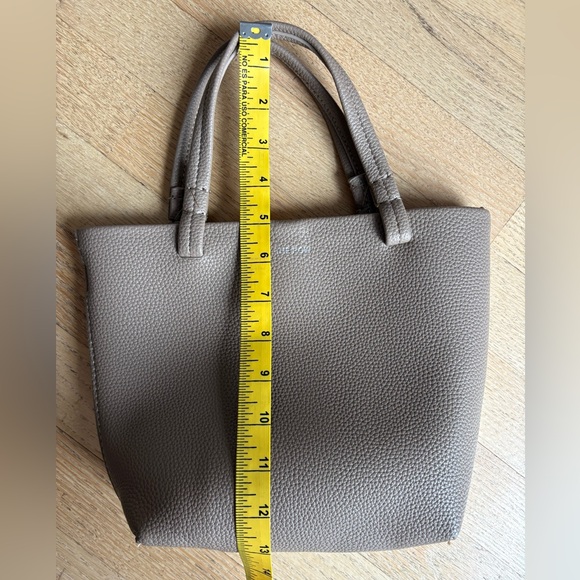 The Row Park Small Leather Tote Bag - Picture 11 of 11